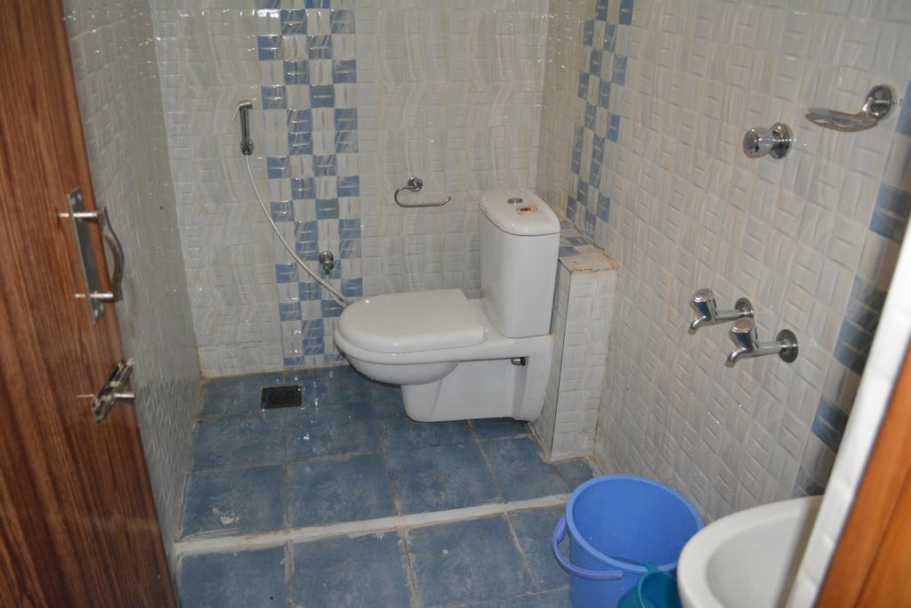 מאיילדותראי Jp Nivaas Guest House מראה חיצוני תמונה